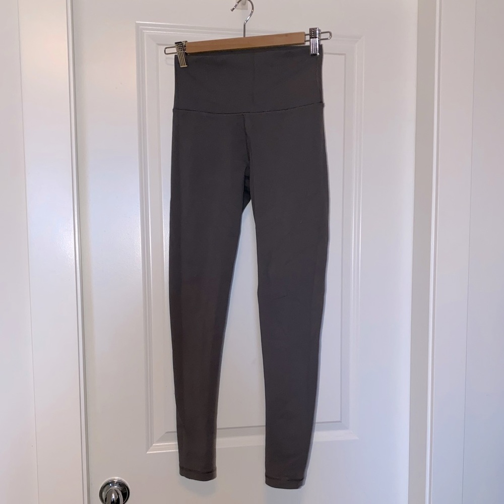 Grey TNA leggings